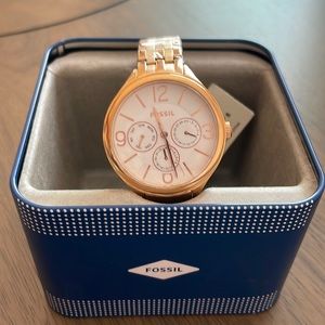 Fossil BQ3127 Rose Gold Tone Stainless Watch - Needs battery replaced